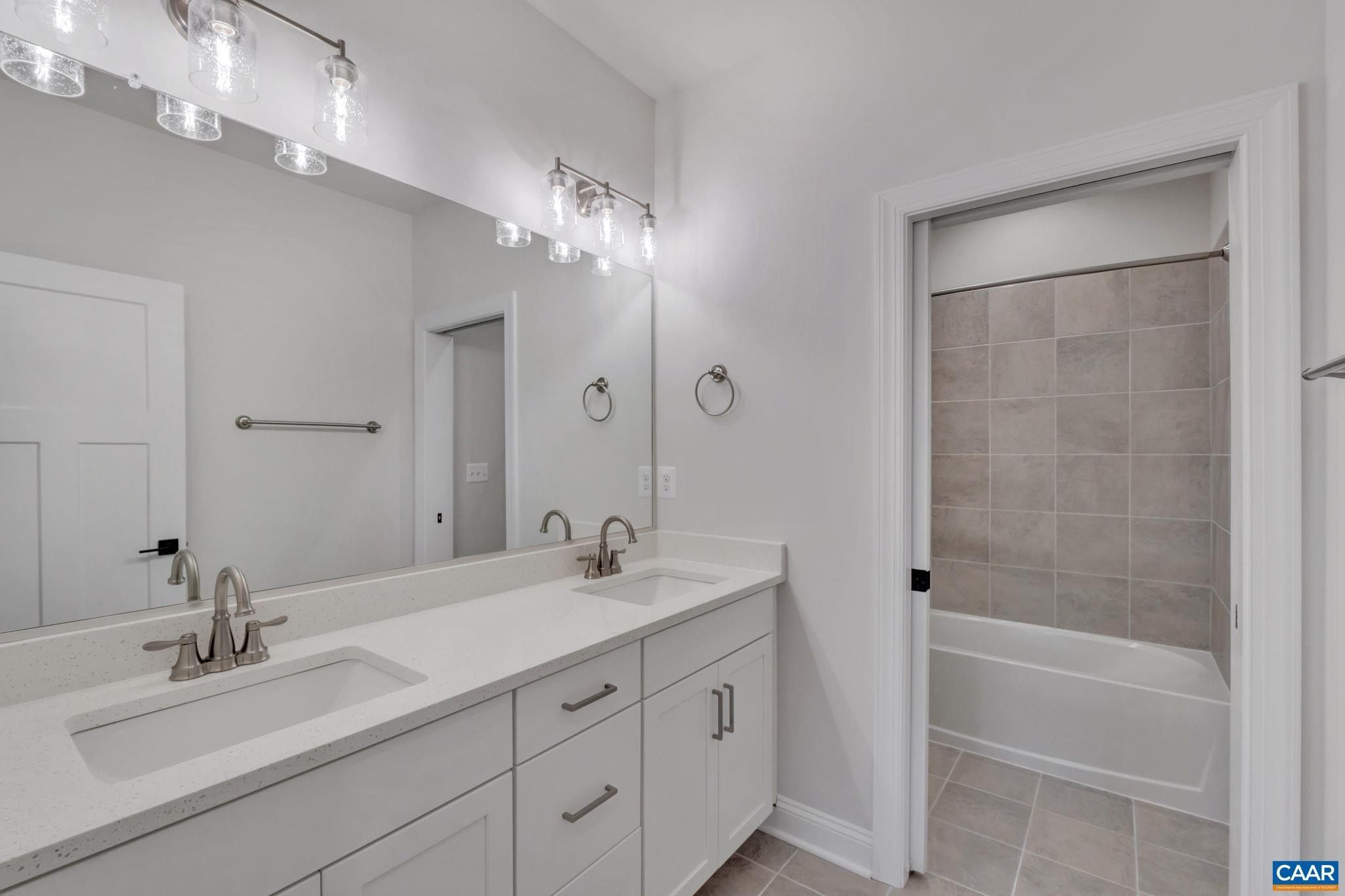 27D Sablewood Dr. Charlottesville, VA 22911