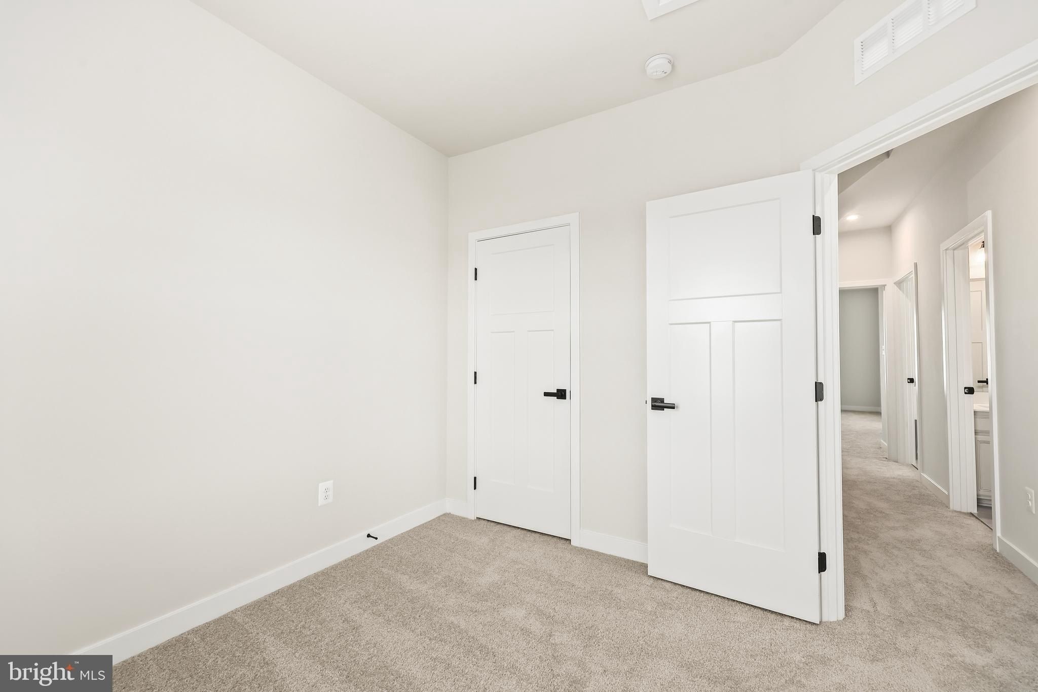 19410 Paiute Terrace. Leesburg, VA 20175