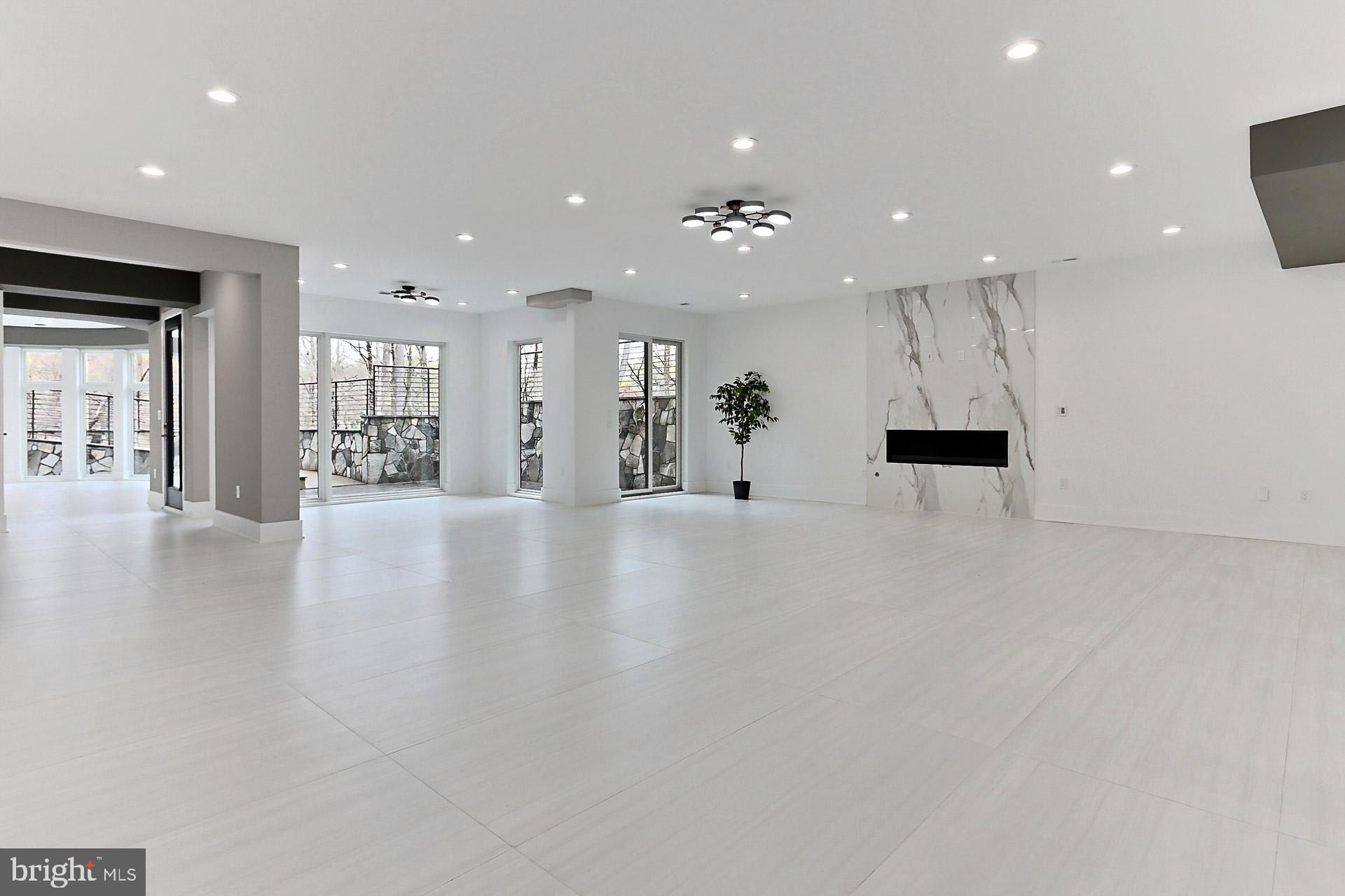 2209 Hunter Mill Road. Vienna, VA 22181