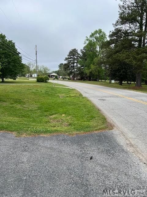 209 Purdy Road. Emporia, VA 23847