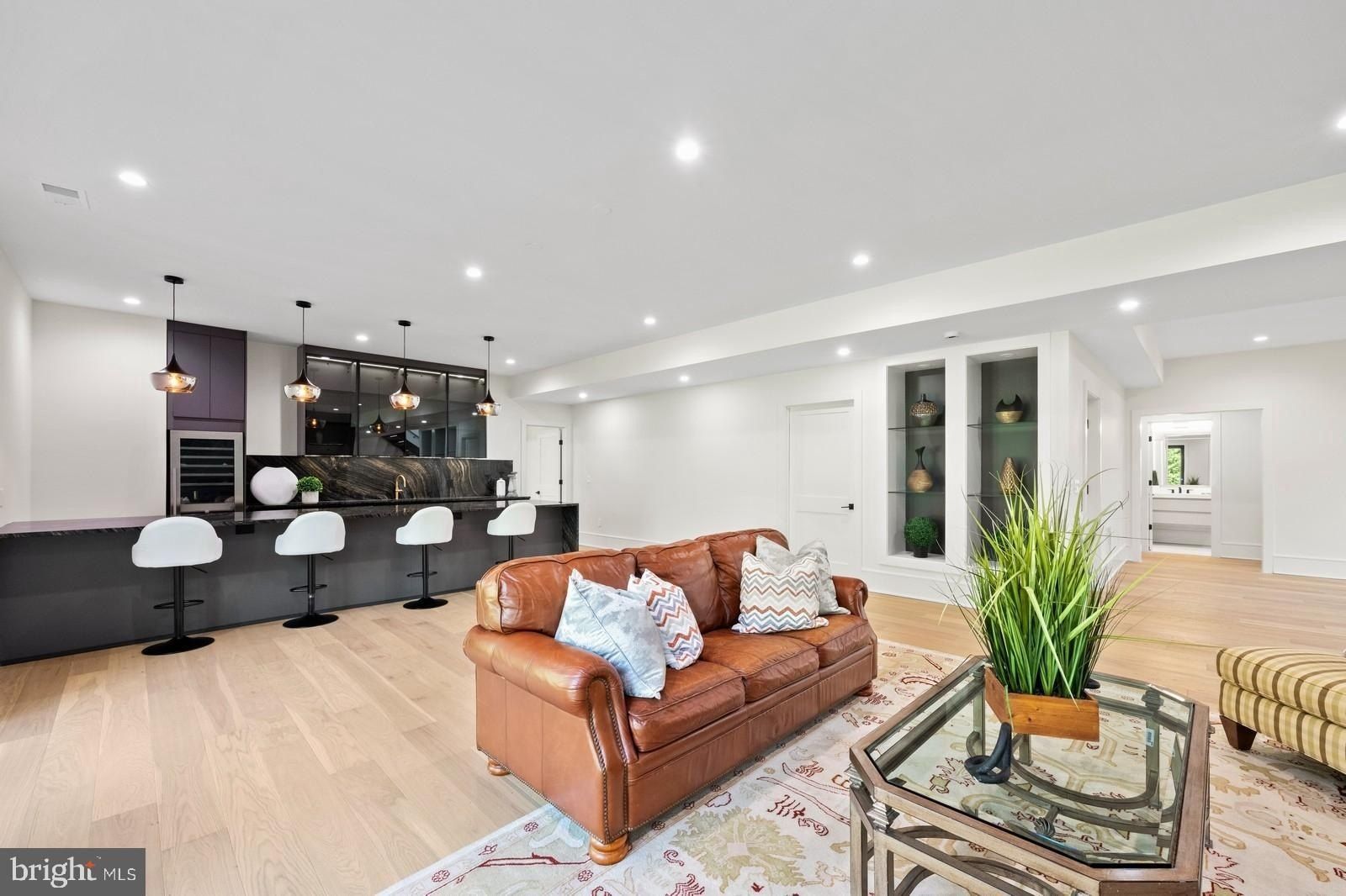 8310 Weller Avenue. McLean, VA 22102