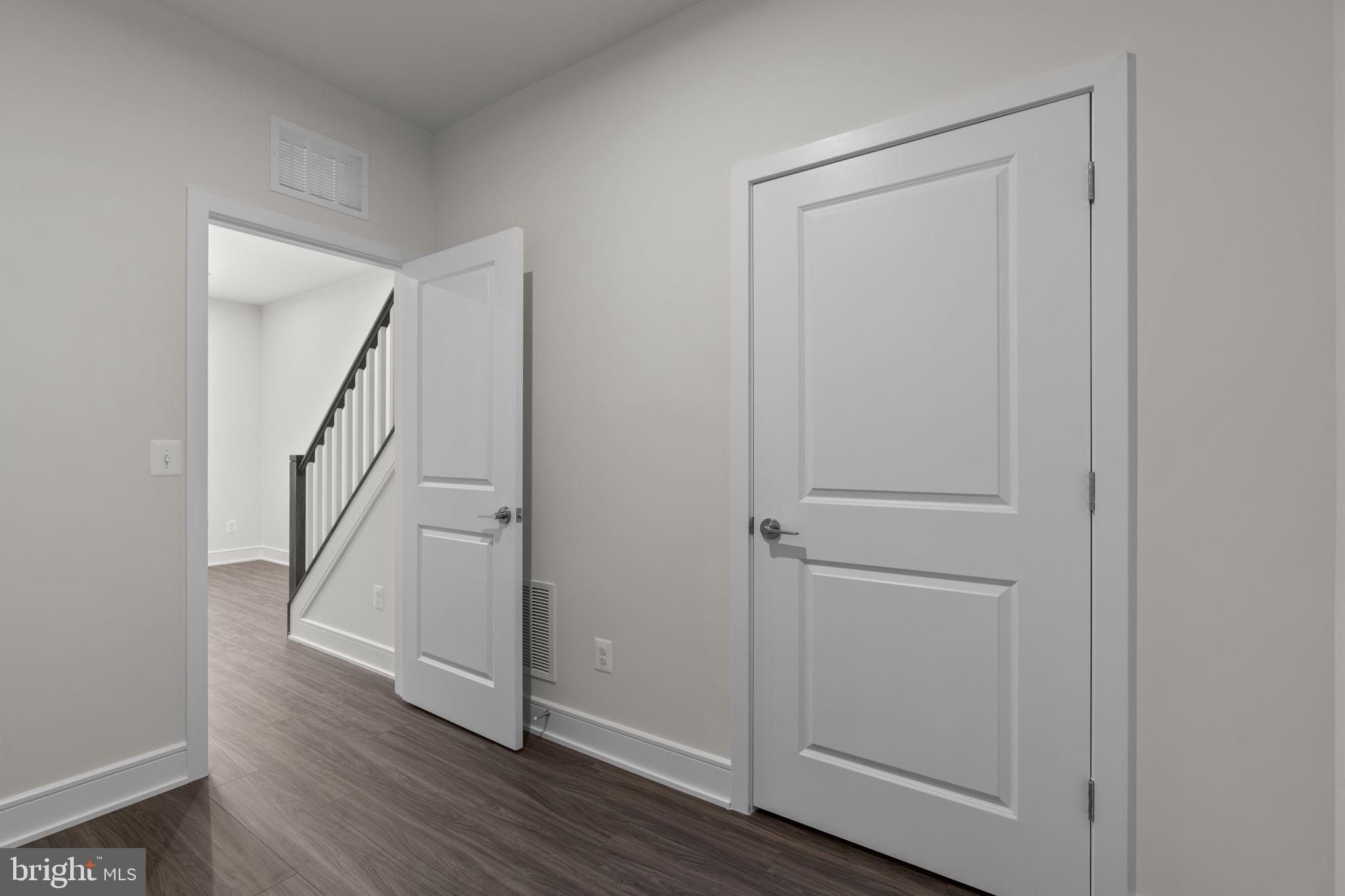 43294 Farringdon Square. Broadlands, VA 20148