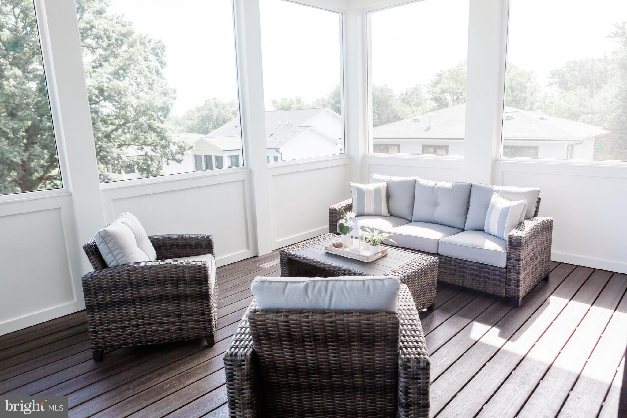 10021 Glenmere Road. Fairfax, VA 22032