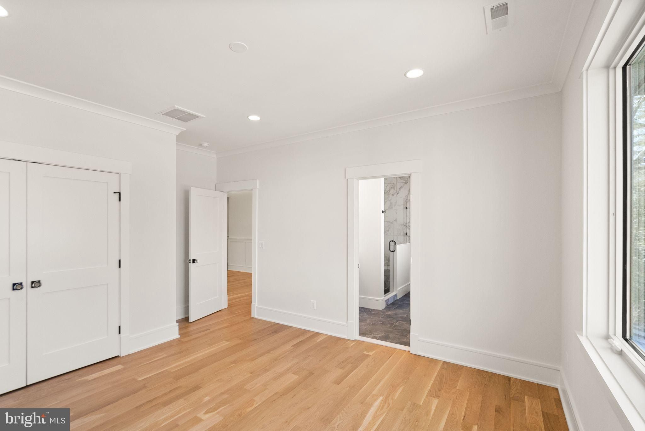 6013 Woodland Terrace. McLean, VA 22101