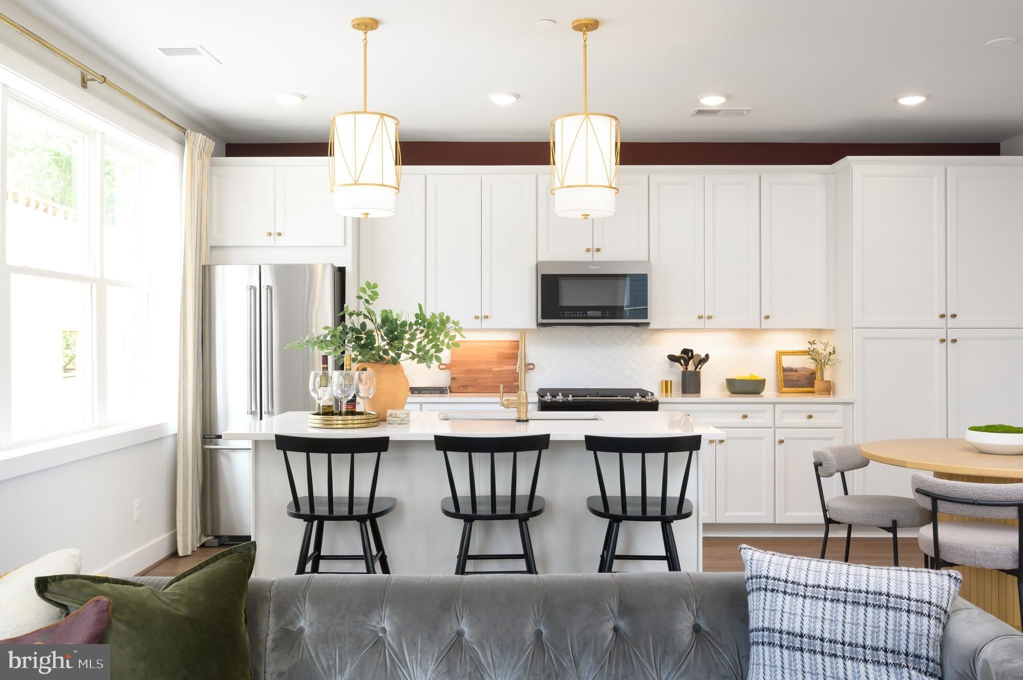 116 Pepperell Street. Alexandria, VA 22304