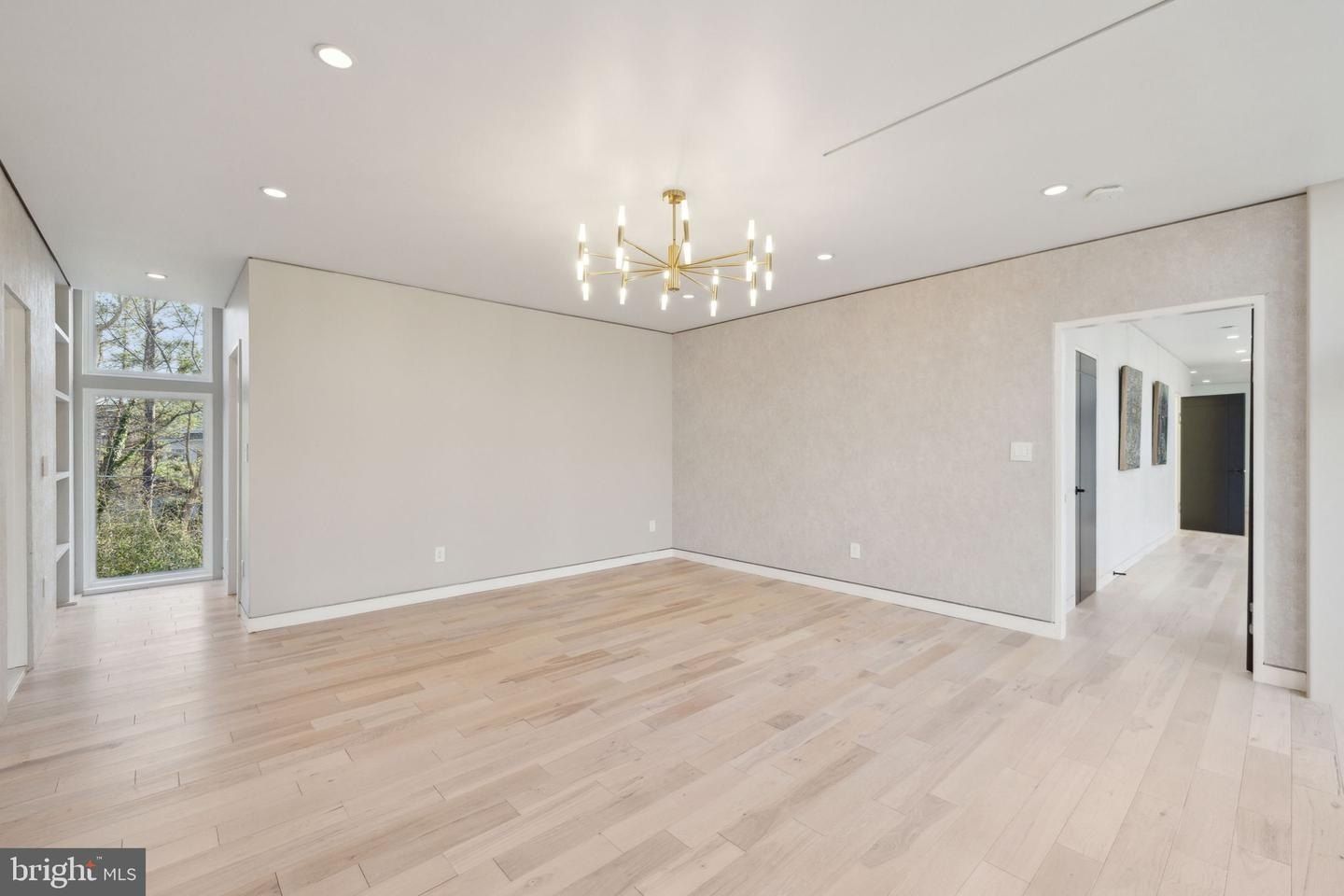 6304 Old Dominion Dr. McLean, VA 22101