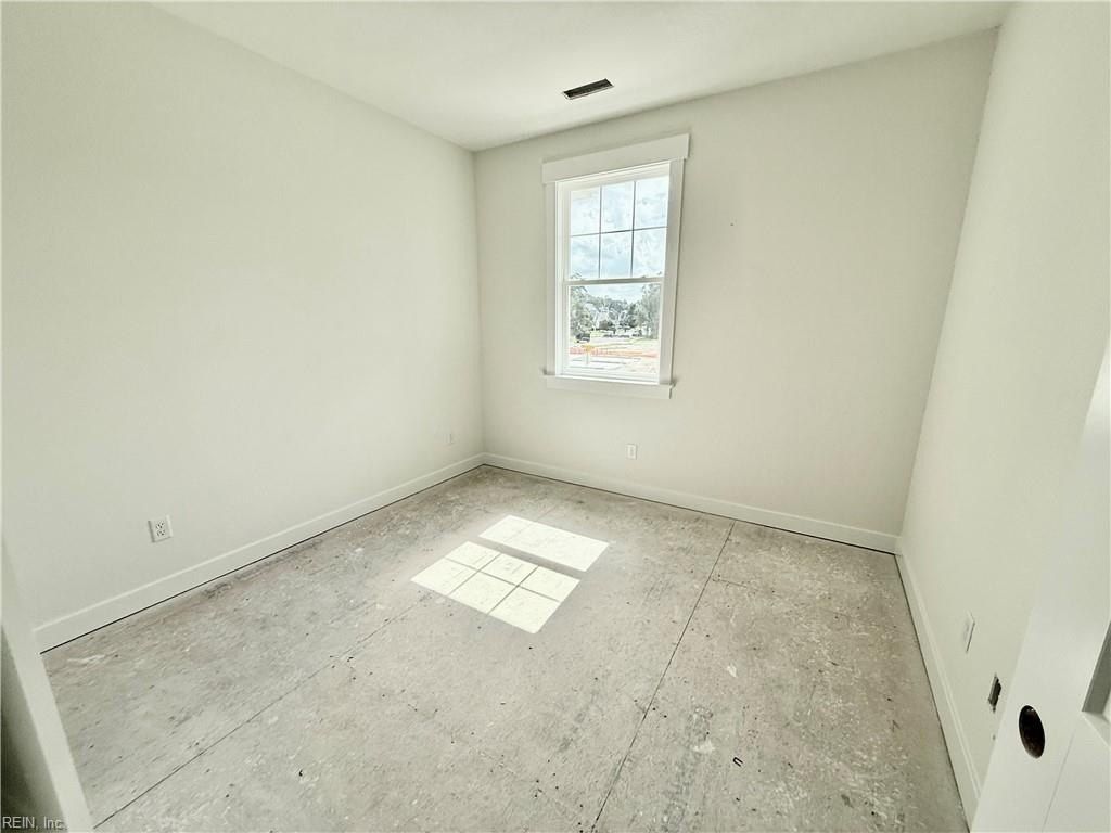 719 Flatrock Lane. Chesapeake, VA 23320