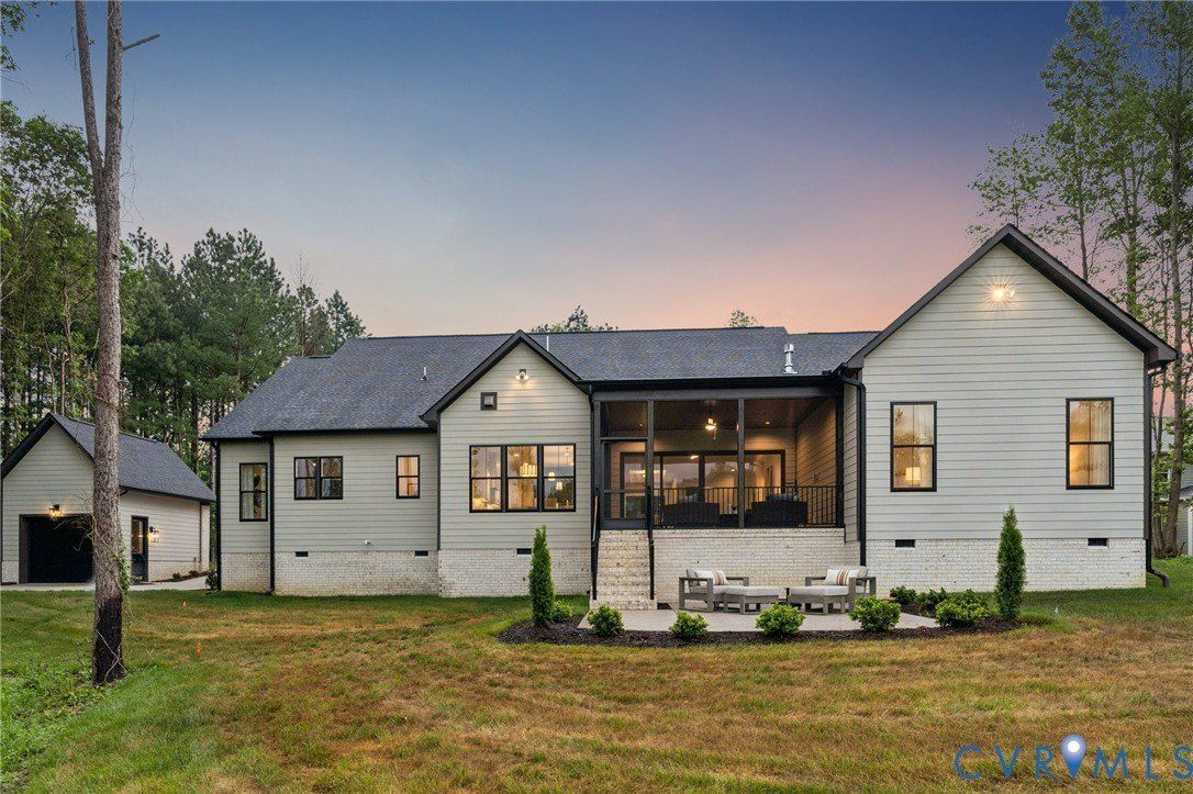 4900 Donner Court. Quinton, VA 23141