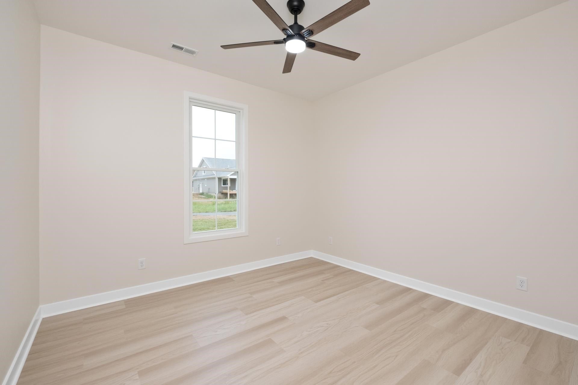 10260 Dalmatian Dr. McGaheysville, VA 22840