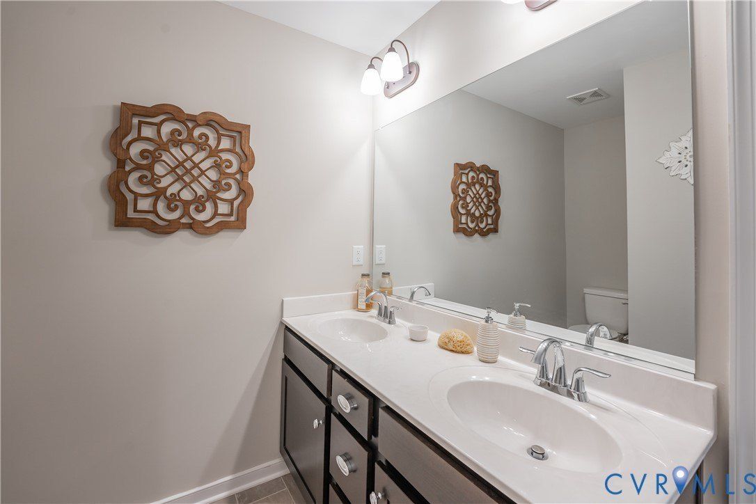 140 Wendenburg Court Unit F6. Aylett, VA 23009