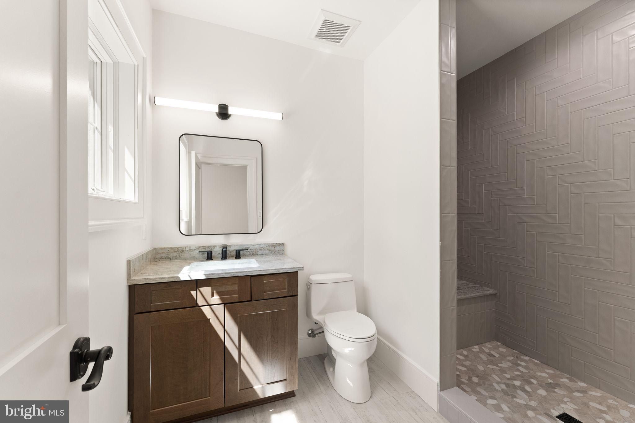 11121 Elmview Place. Great Falls, VA 22066