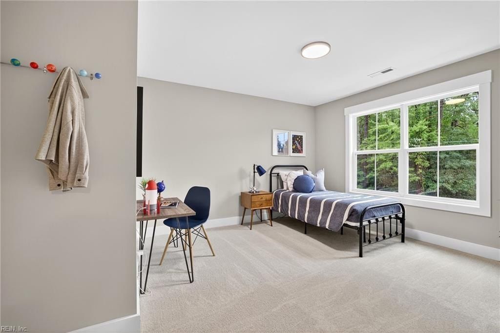 1635 Colonial Avenue. Smithfield, VA 23430