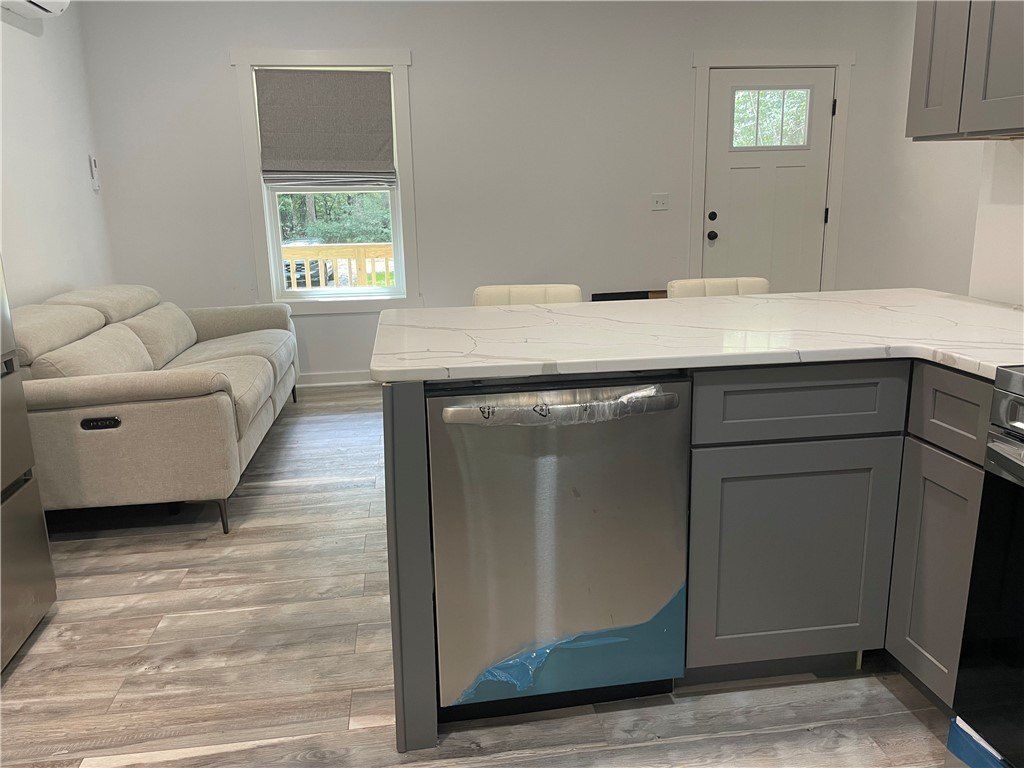 335 Pineview Drive. Hartfield, VA 23071