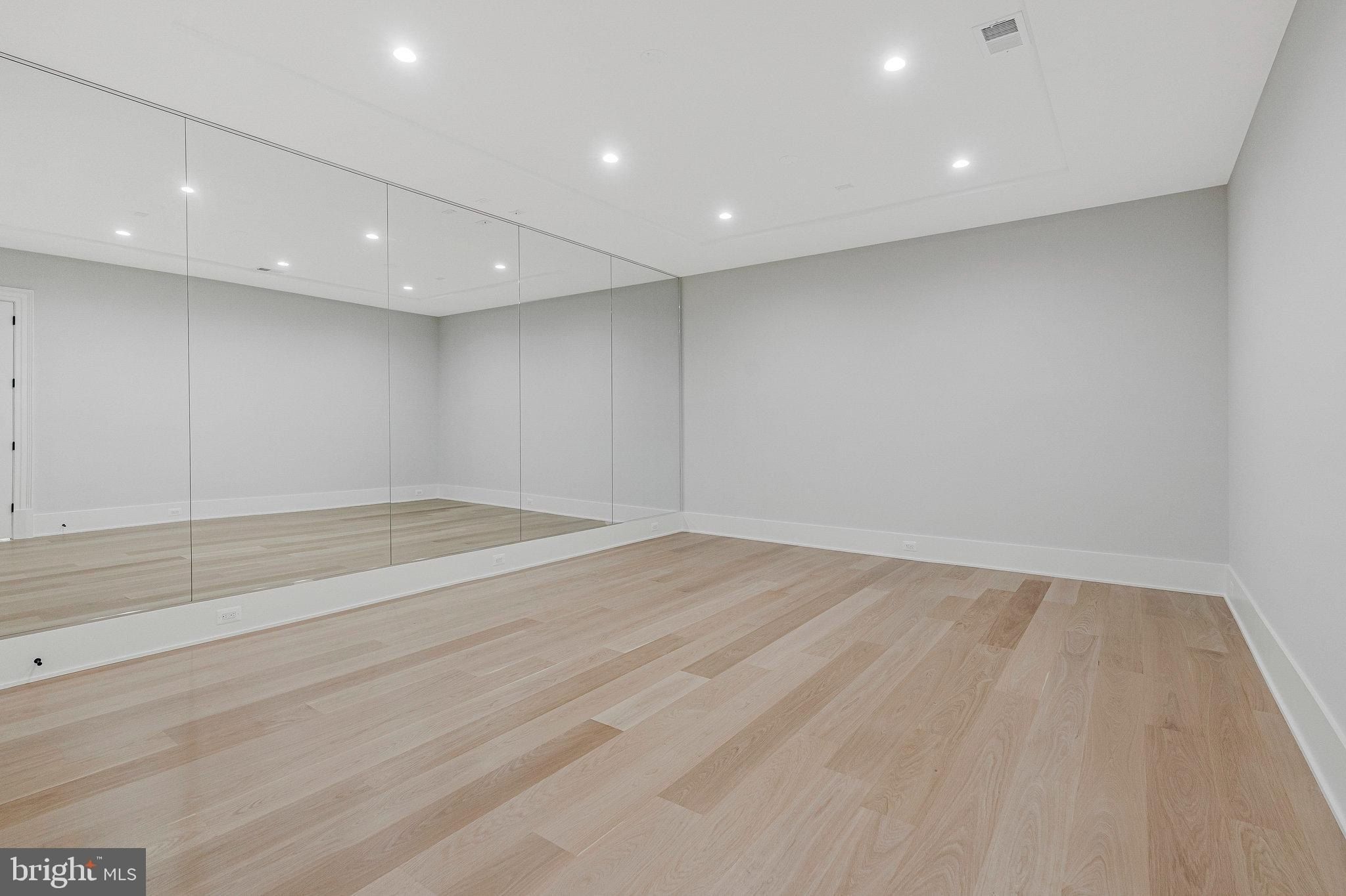 5265 Chandley Farm Circle. Centreville, VA 20120