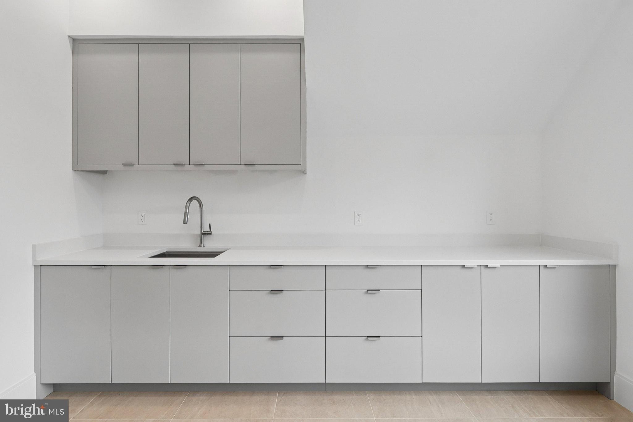 1039 Harriman Street. Great Falls, VA 22066