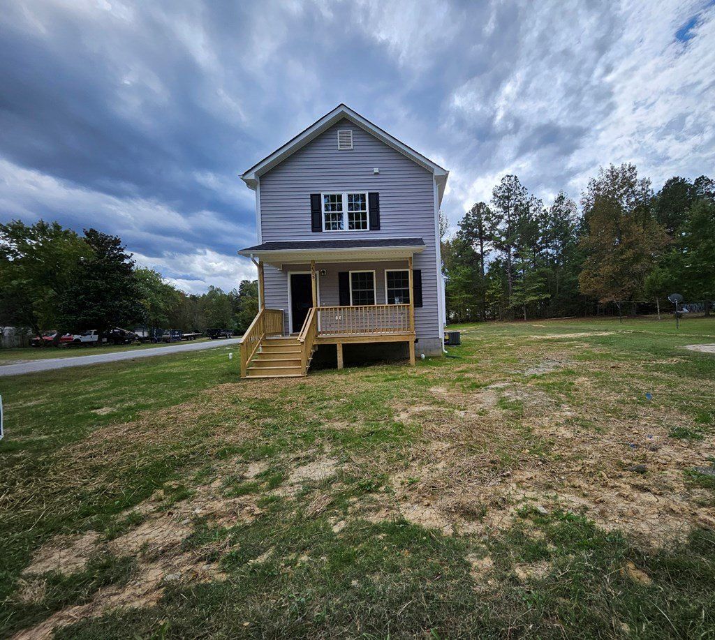 408 Tavern St. Blackstone, VA 23824