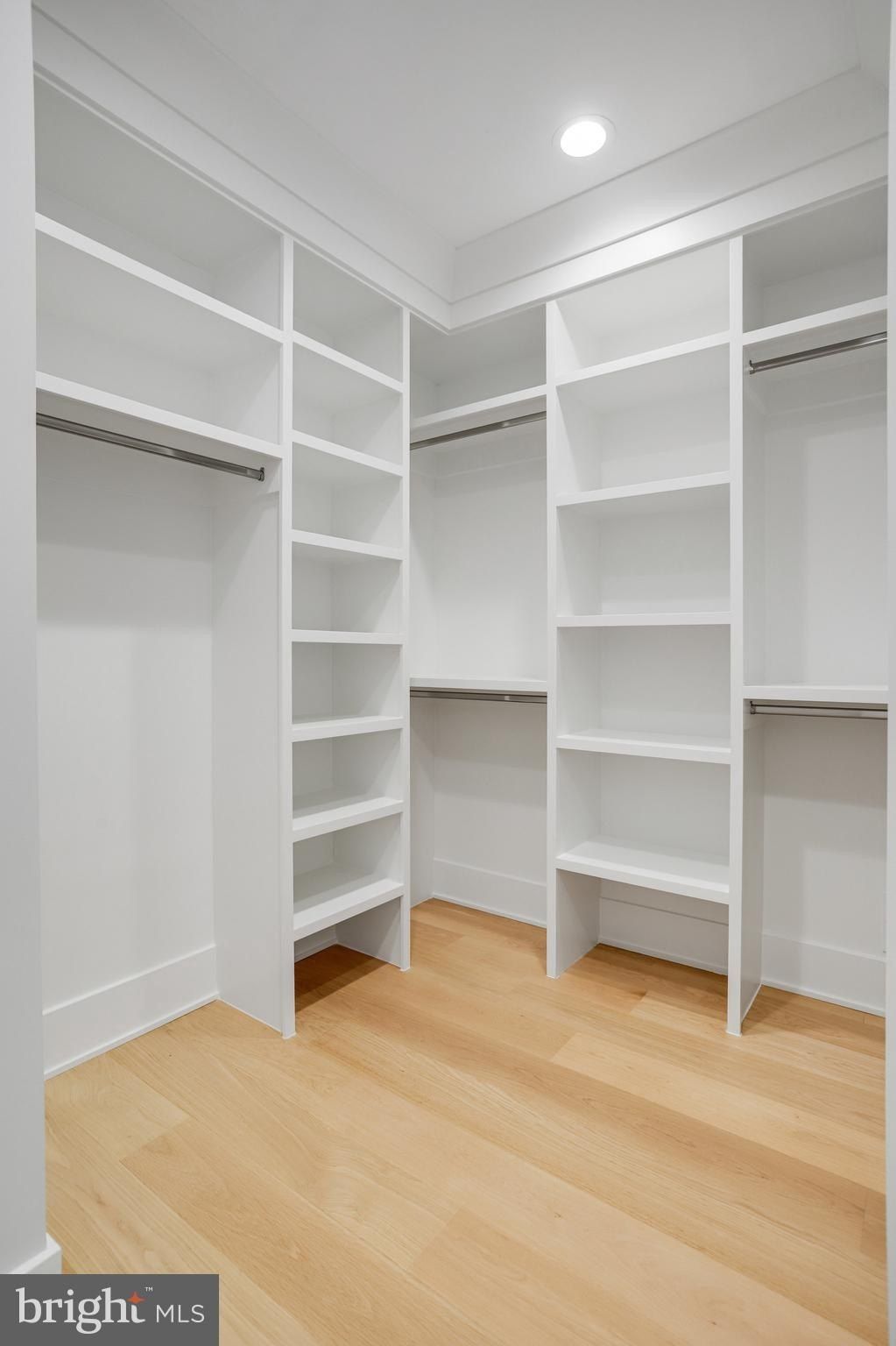 4403 Andes Drive. Fairfax, VA 22030