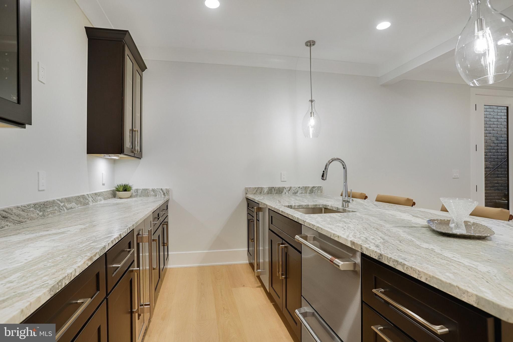 4403 Andes Drive. Fairfax, VA 22030