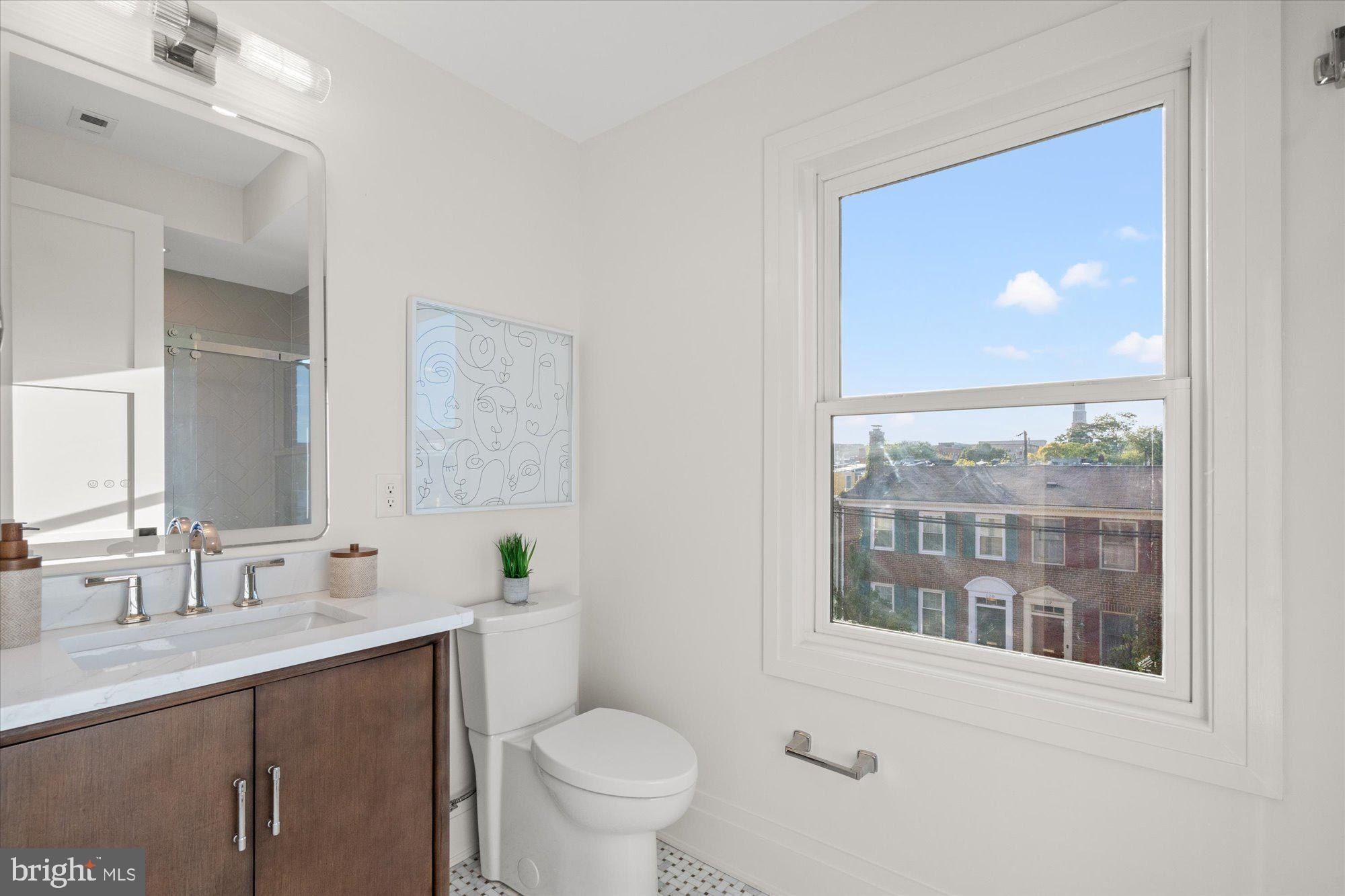 115 N West Street. Alexandria, VA 22314