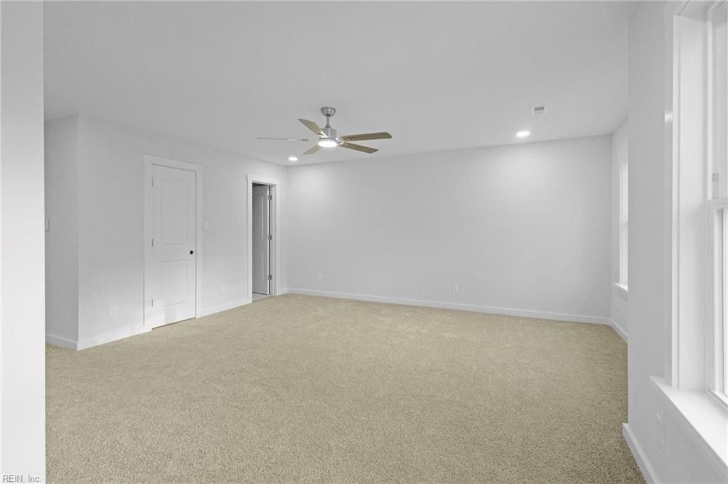 1012 Oldwood Street. Chesapeake, VA 23324