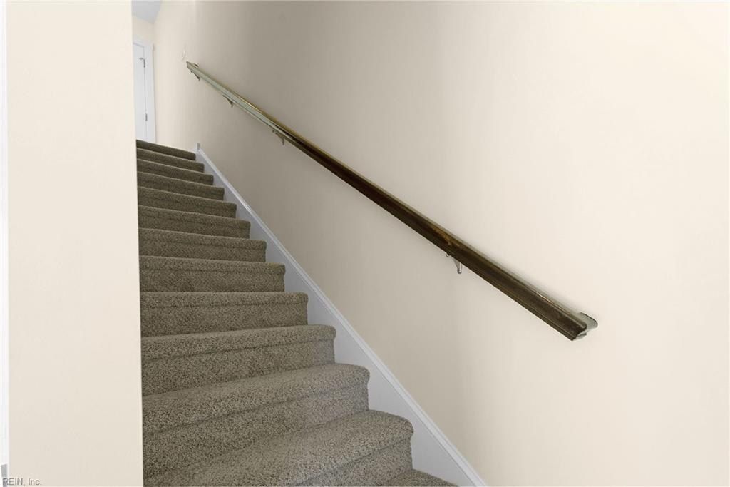 1008 Oldwood Street. Chesapeake, VA 23324