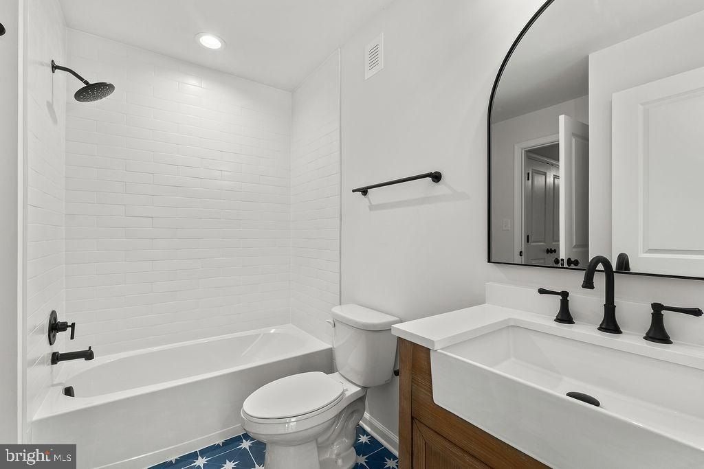 6 Willow Branch Lane. Falmouth, VA 22405