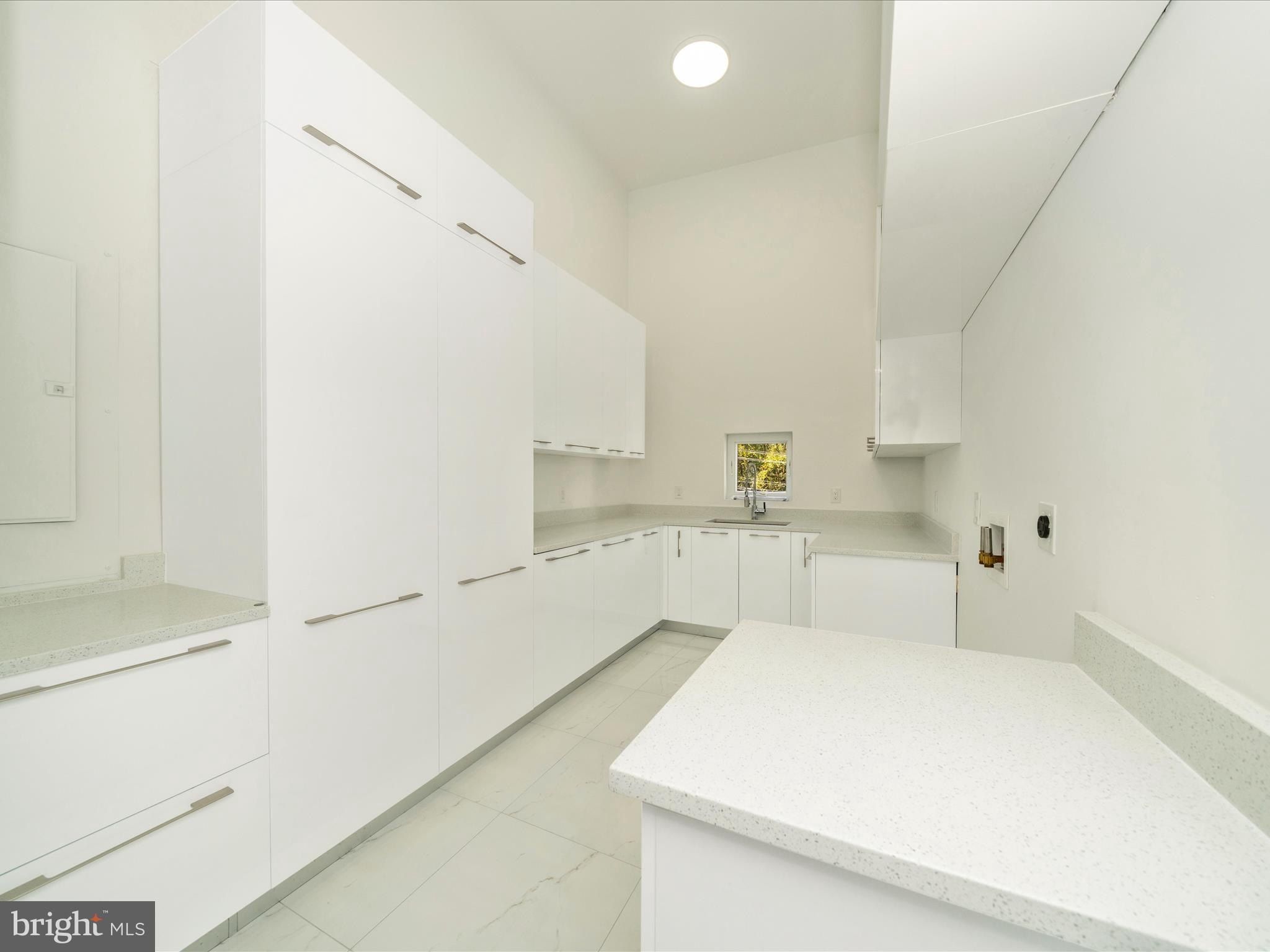 2209 Hunter Mill Road. Vienna, VA 22181