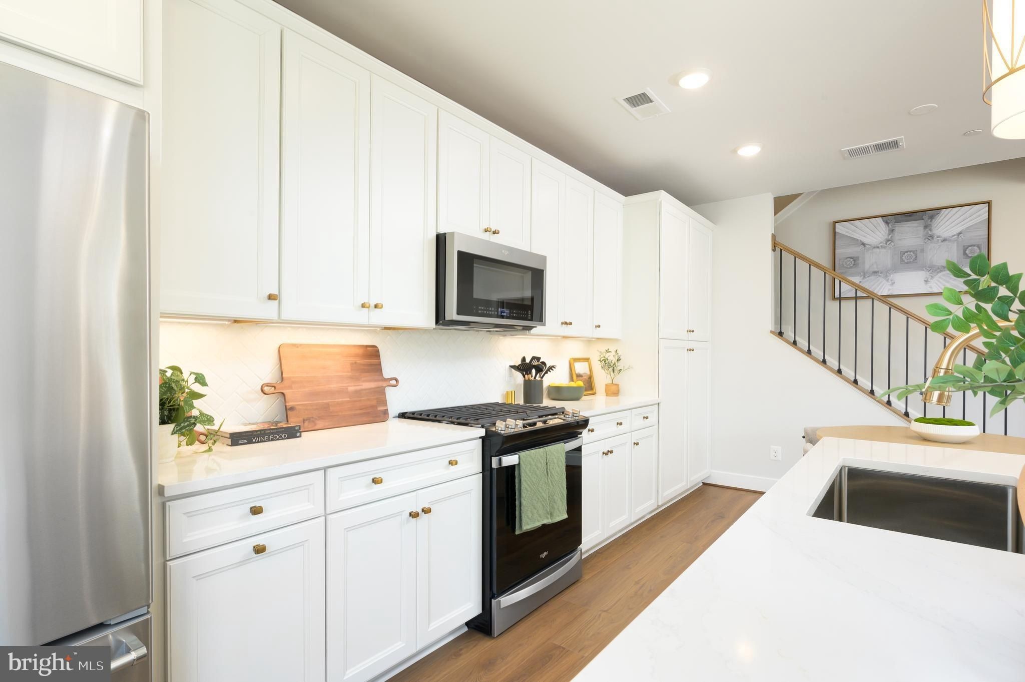 112 Pepperell Street. Alexandria, VA 22301