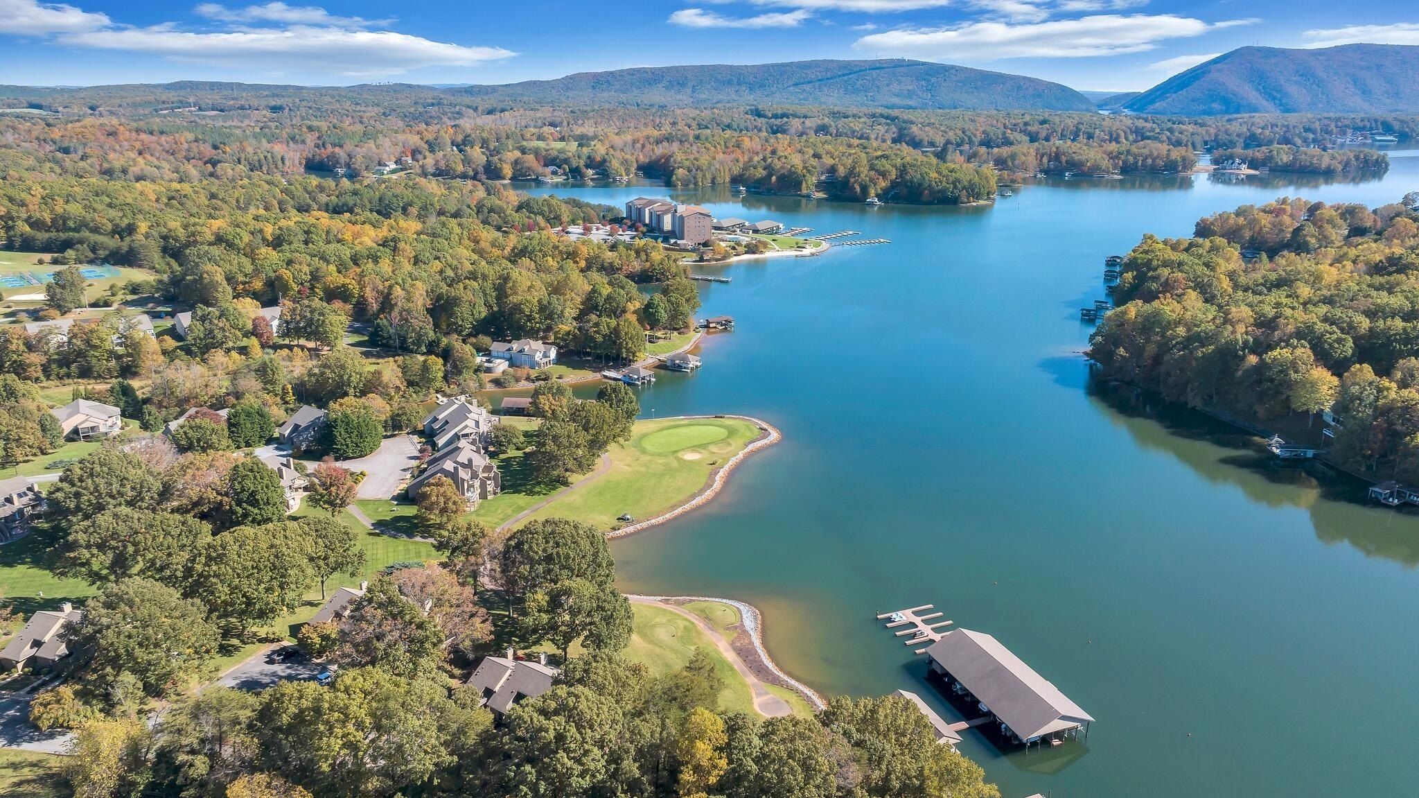 206 Spyglass Ln. Huddleston, VA 24104