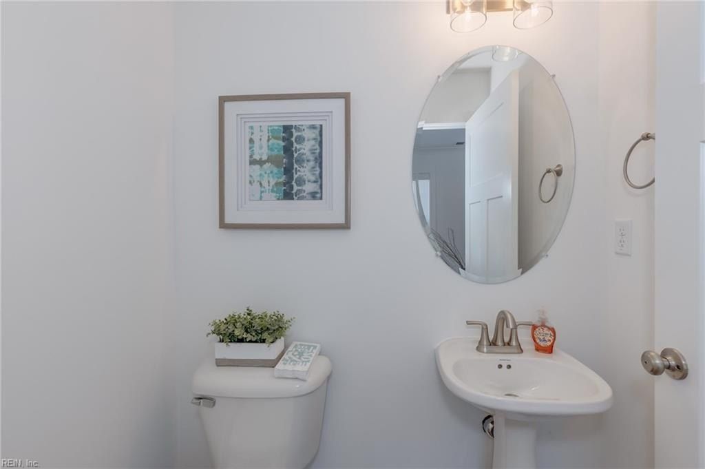 621 Commonwealth Drive. Yorktown, VA 23693