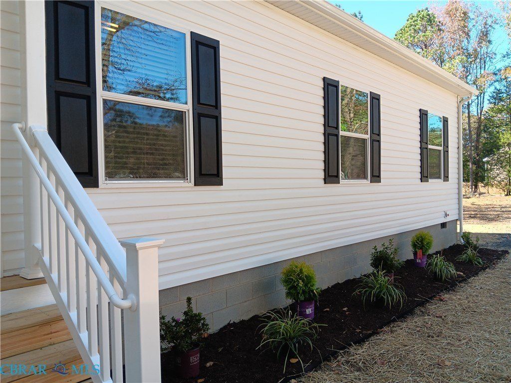 6606 Kimberly Drive. Gloucester, VA 23061