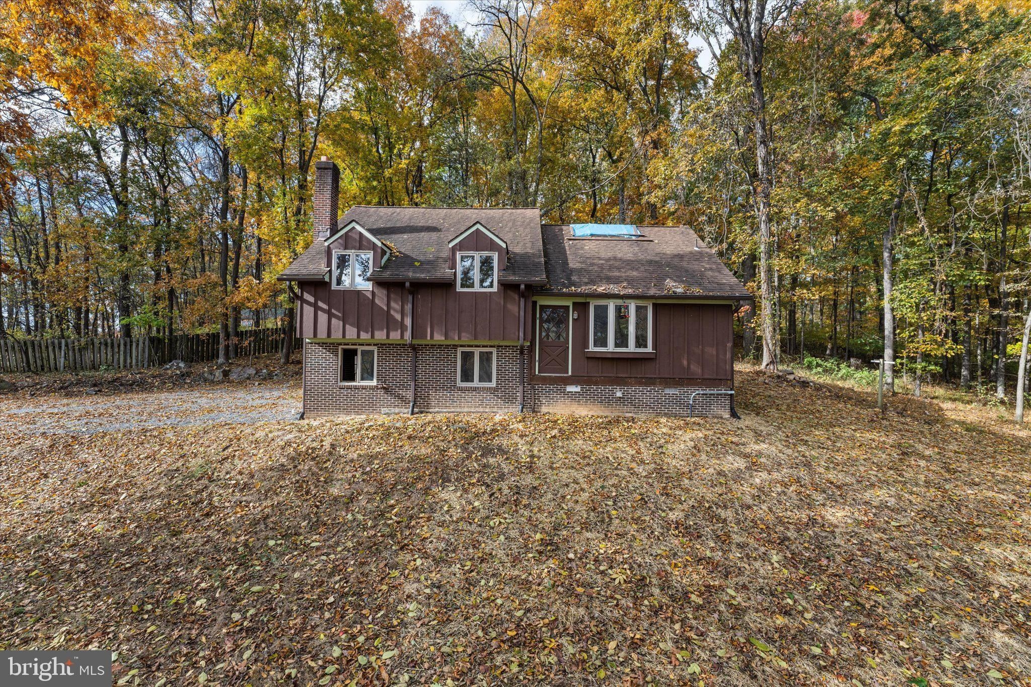 16559 Woodchase Lane. Round Hill, VA 20141