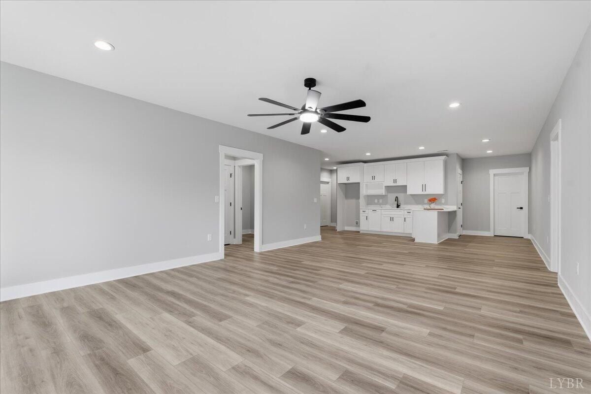 172 Lakewatch Circle. Moneta, VA 24121