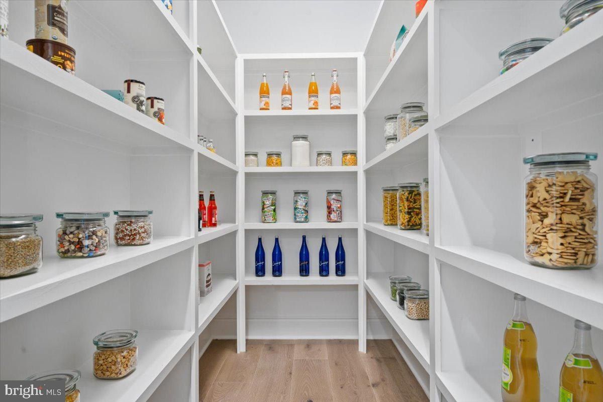 St Louis Road. Middleburg, VA 20117