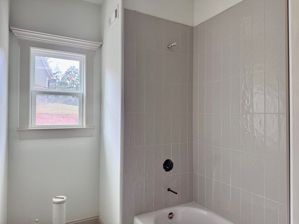 105 West Lake Blvd. Middleburg, VA 20117