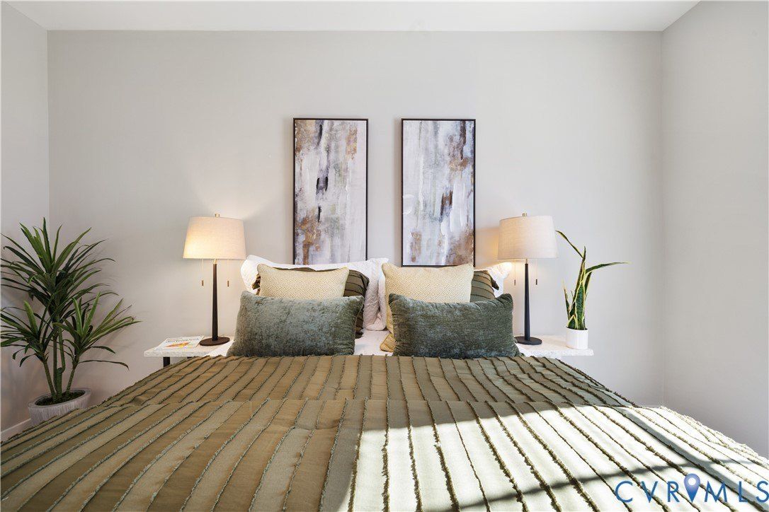 1212 Oakwood Avenue. Richmond, VA 23223