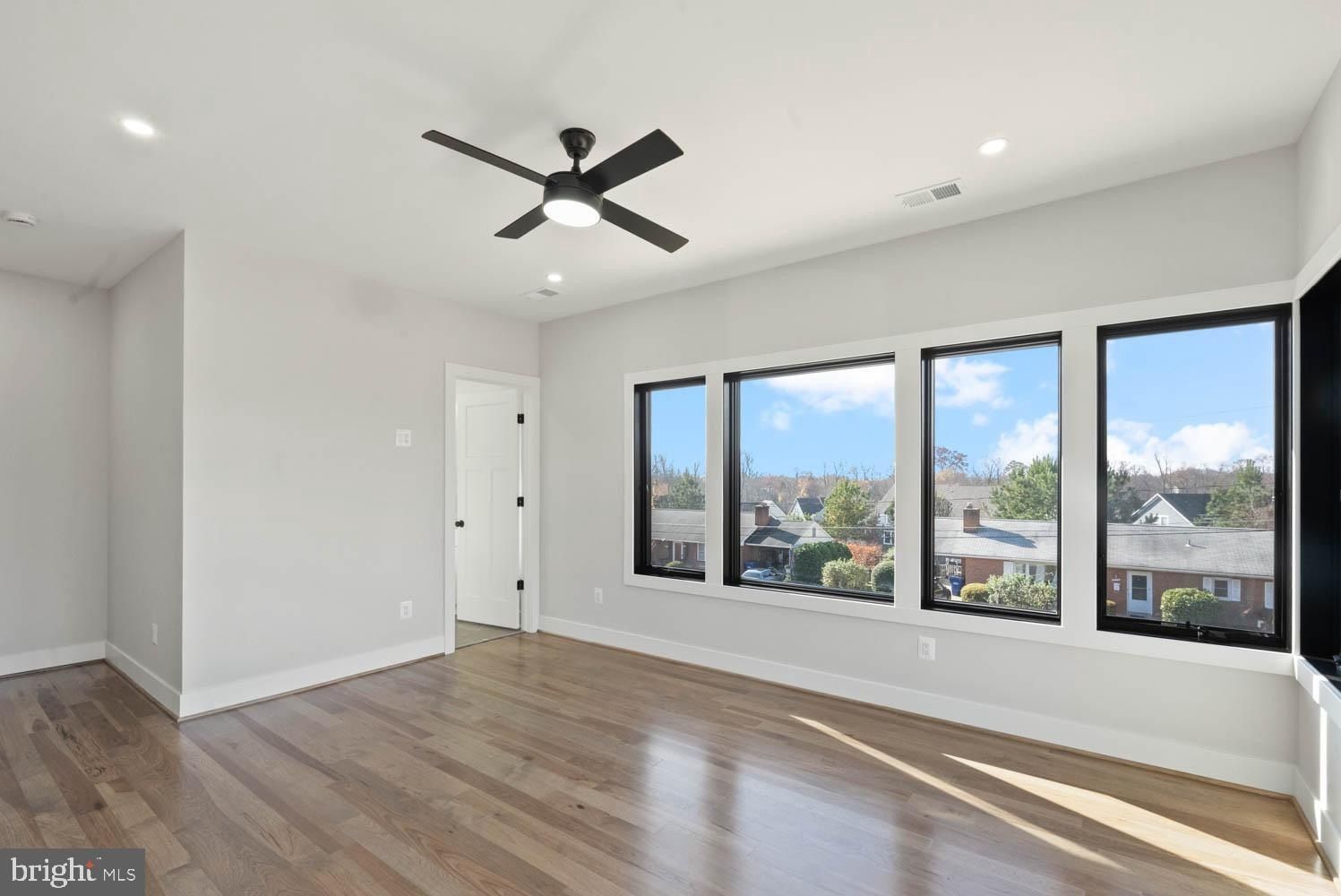 2115 Natahoa Court. Falls Church, VA 22043