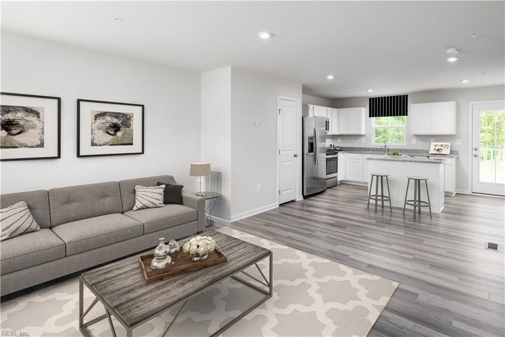 618 Hopi Court. Portsmouth, VA 23701