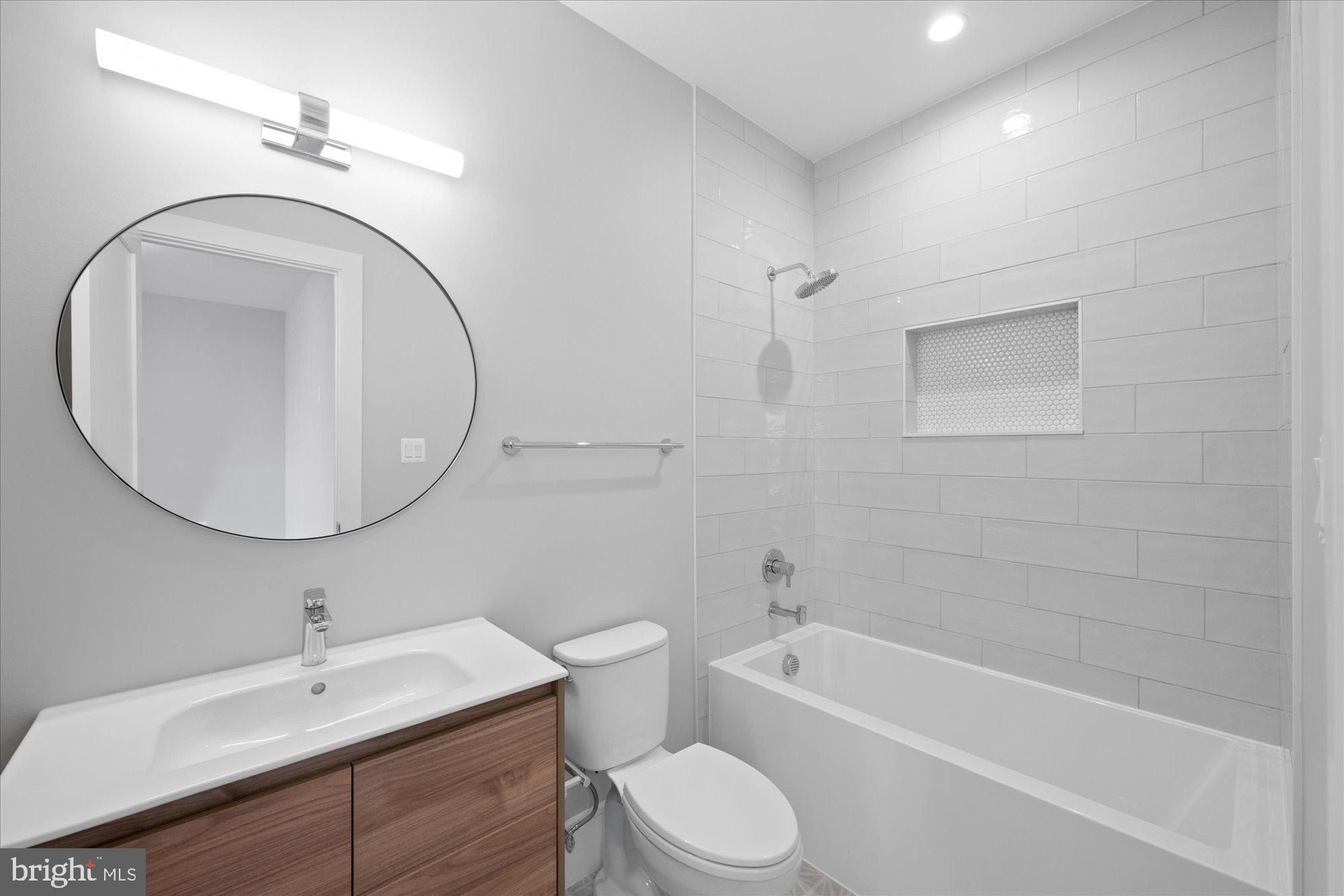 627 Hine Street Se. Vienna, VA 22180