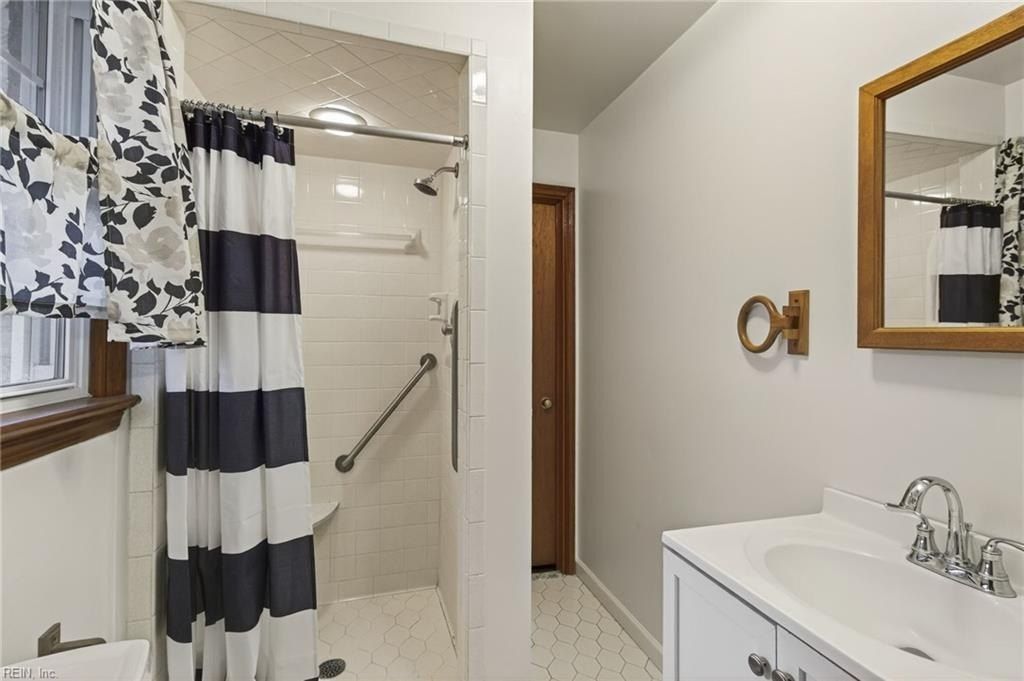 14 Belmont Road. Newport News, VA 23601