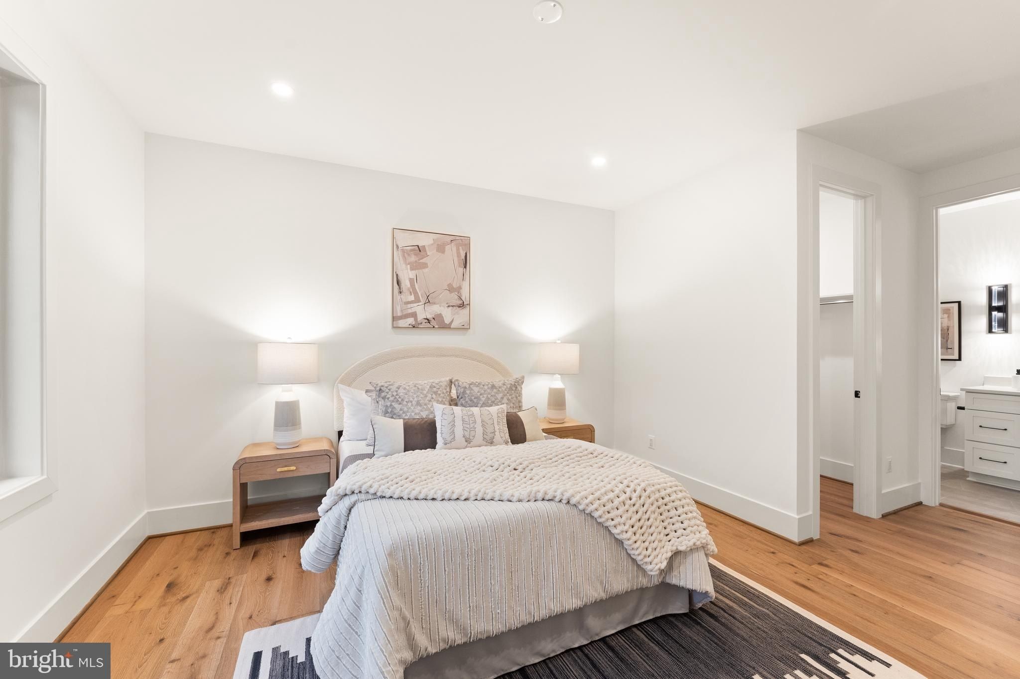 6539 Fairlawn Drive. McLean, VA 22101