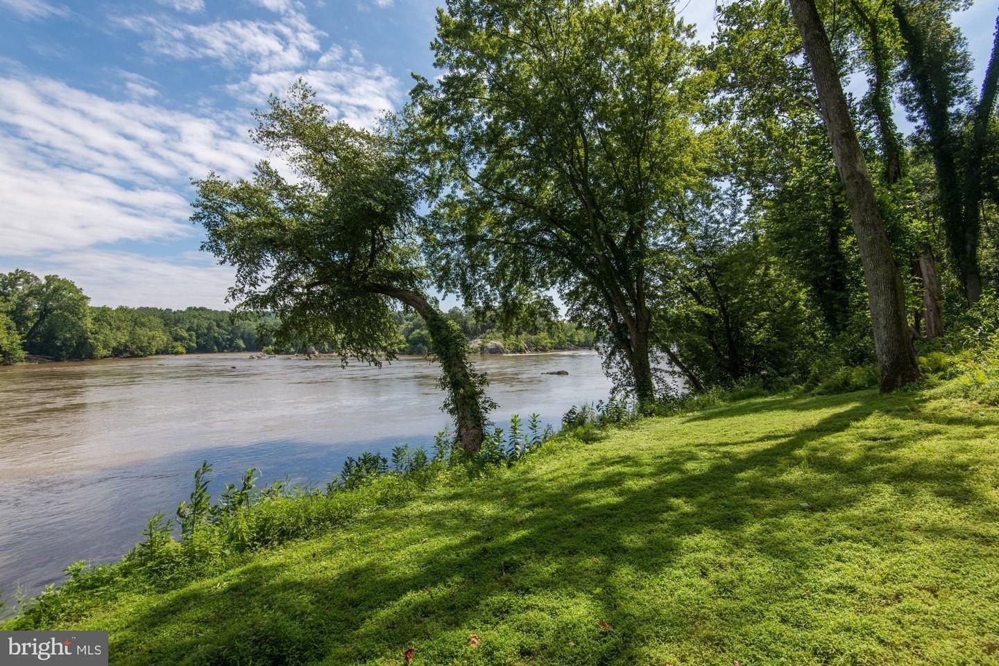 703 Potomac Knolls Dr. McLean, VA 22102