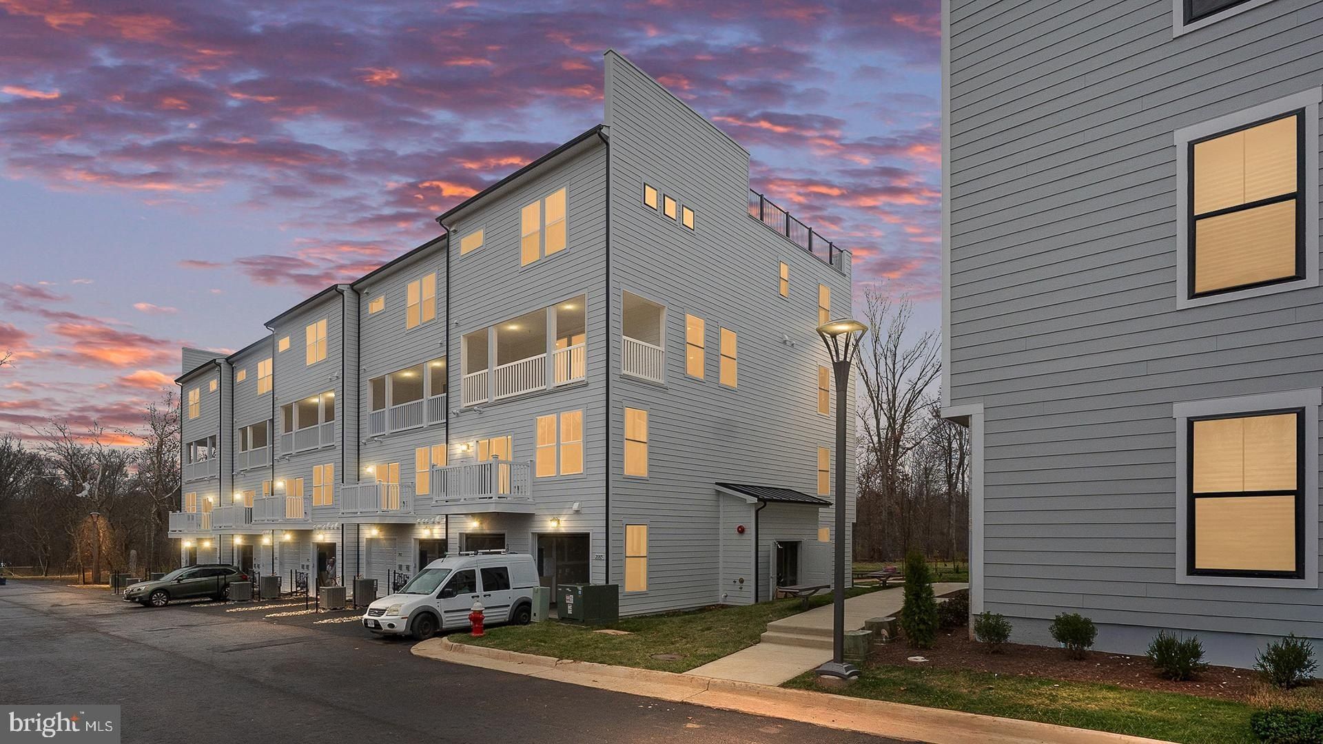 20821 Cloongee Terrace. Dulles, VA 20166