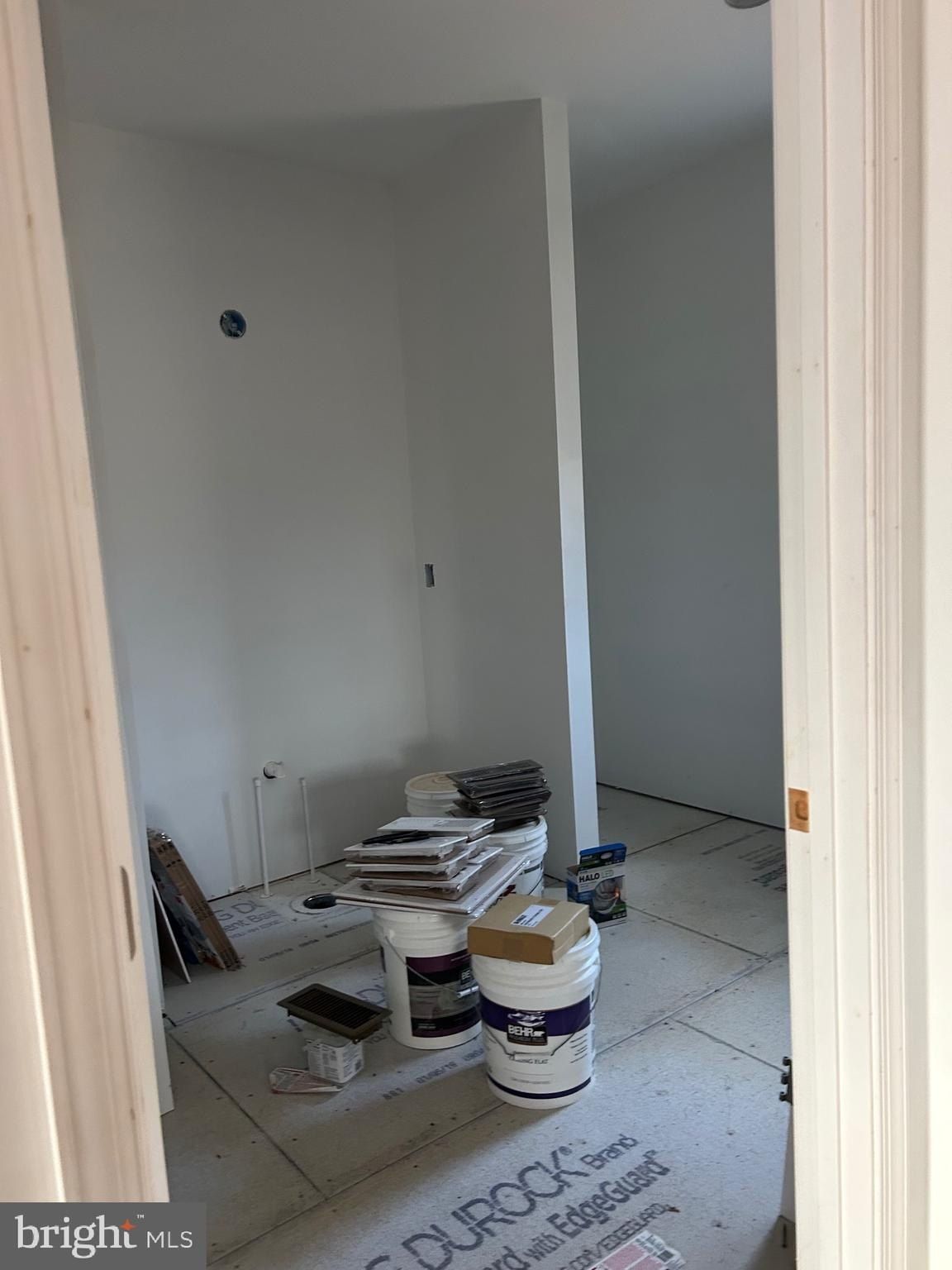 342 Poes S. Amissville, VA 20106