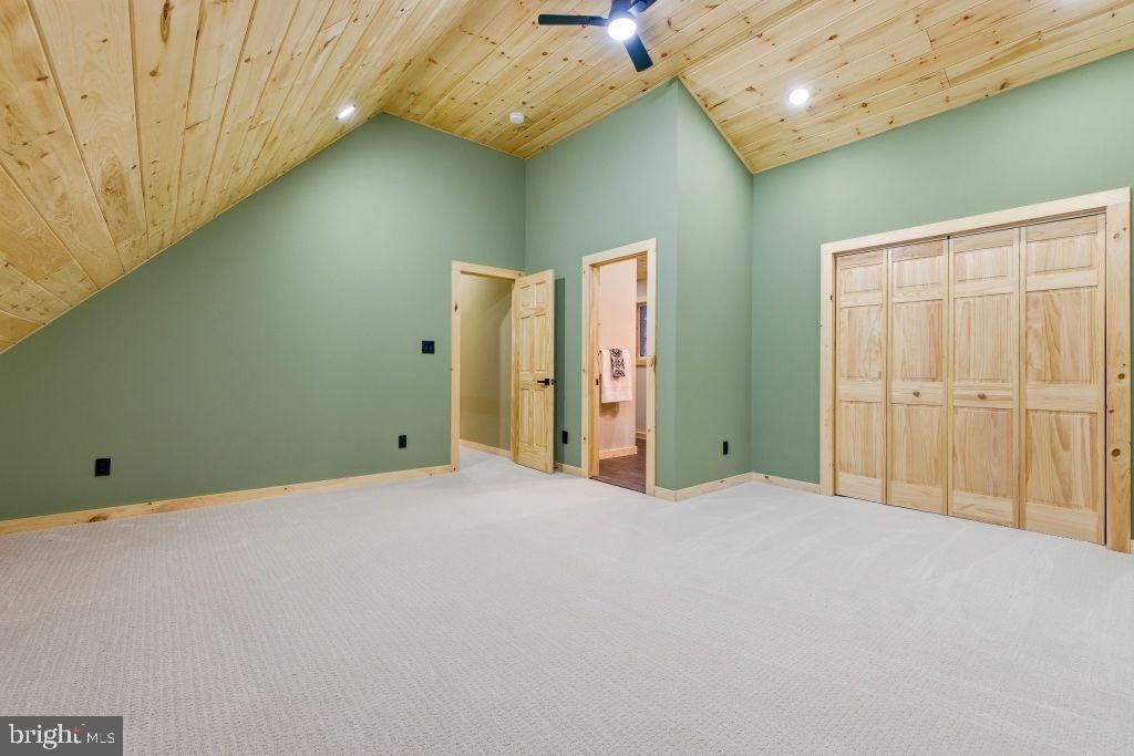 67 Knight Drive. Basye, VA 22810