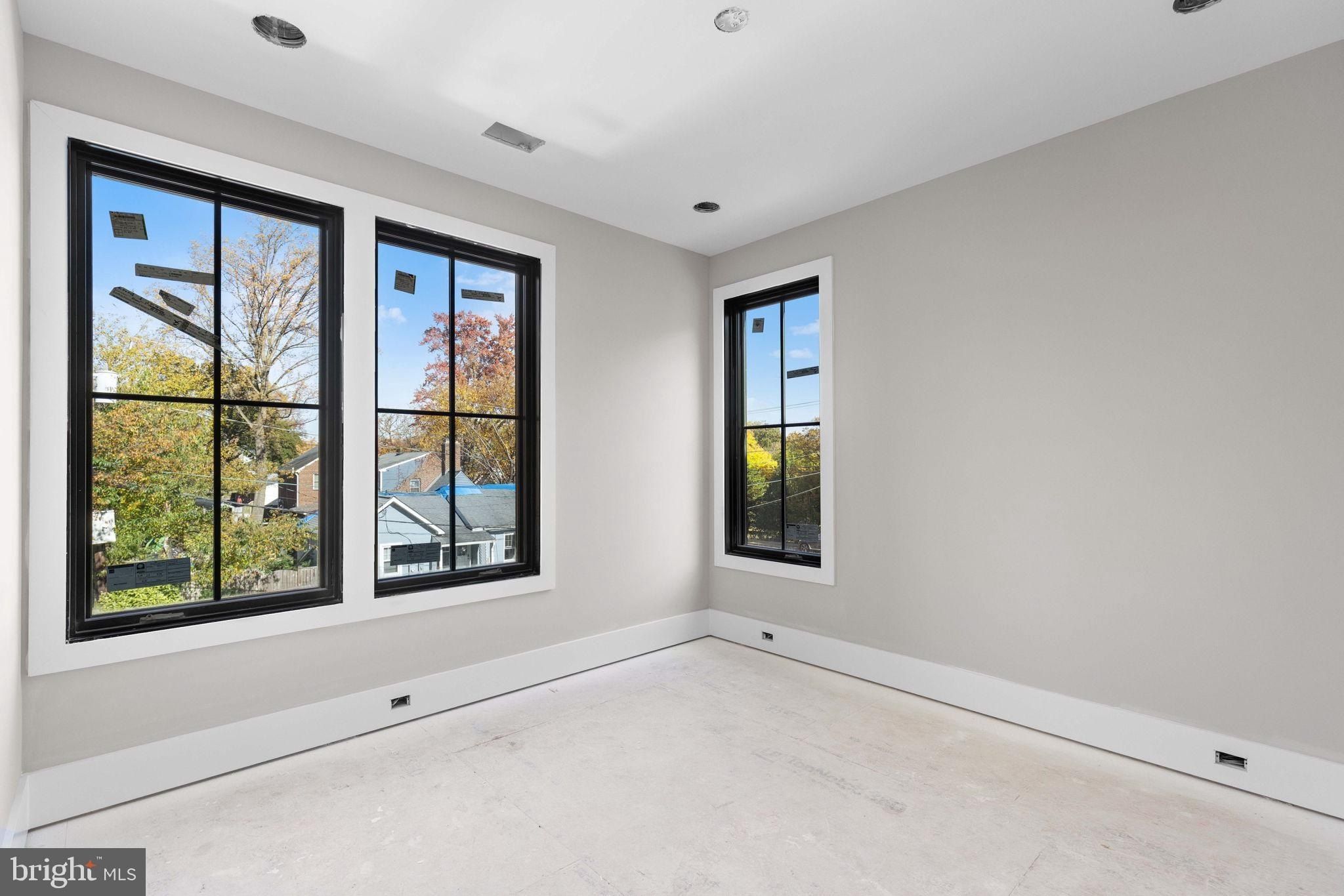 5206 12Th Street N. Arlington, VA 22205