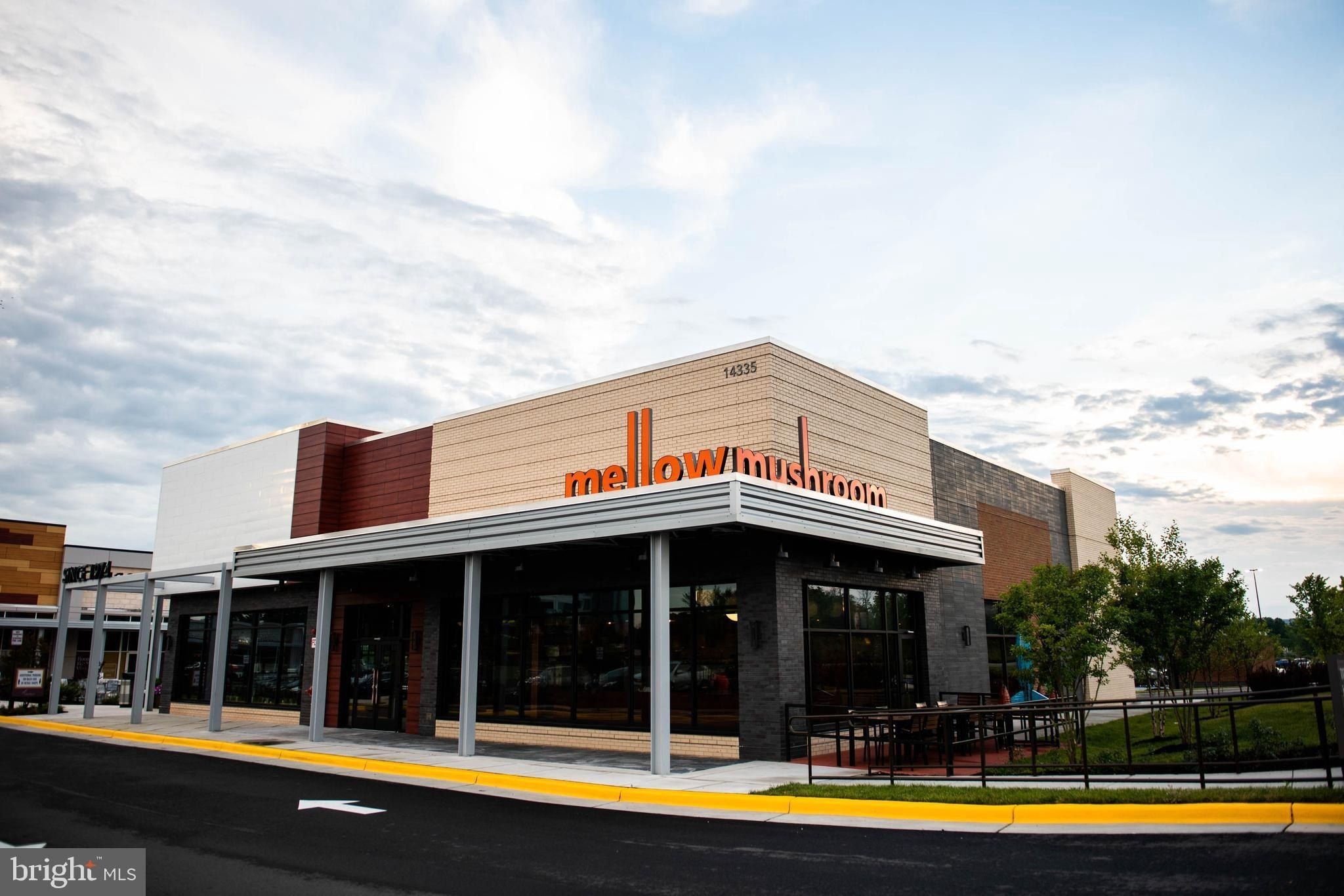 14383 Glen Manor Drive. Chantilly, VA 20151