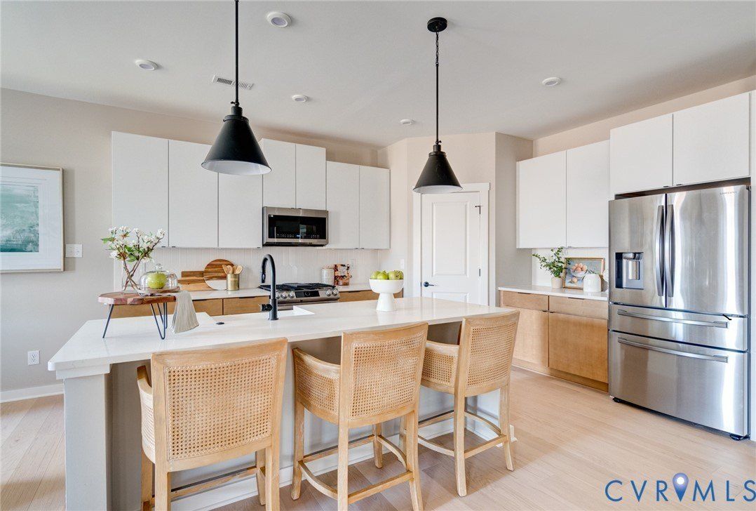 5543  Riggs Dr Unit30. Moseley, VA 23120