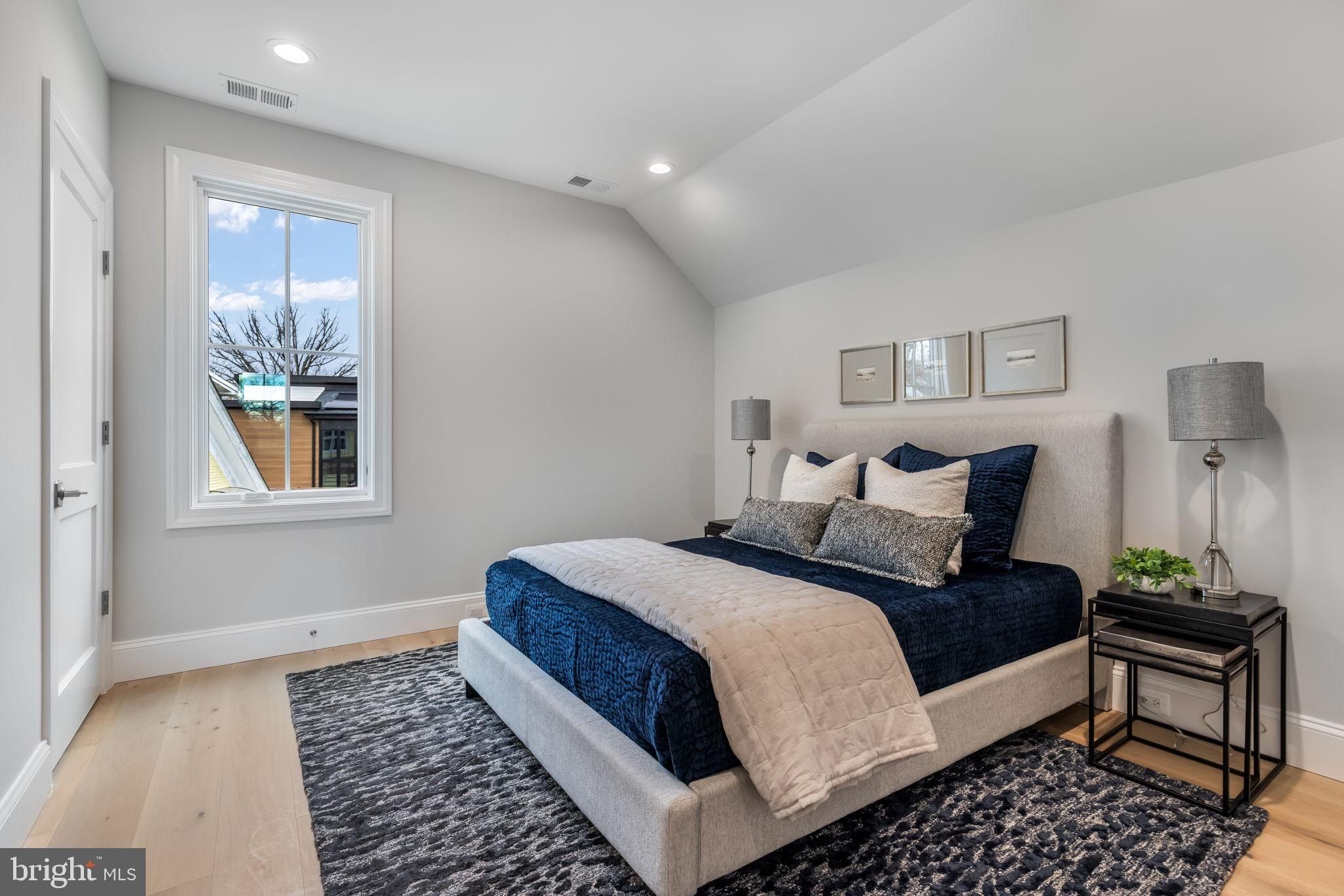 629 N Lincoln Street N. Arlington, VA 22201