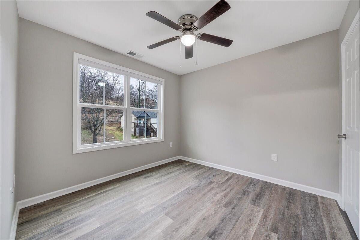 1424 Varnell Ave Ne. Roanoke, VA 24012